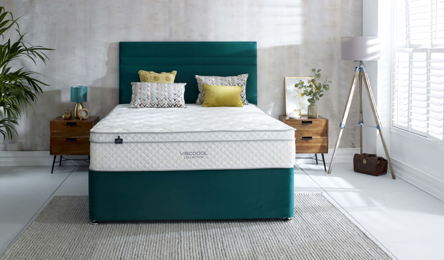 SALUS 2019 VISCOOOL COLLECTION NEW COVER DESIGN Plush Teal base with Stighton hb no throw on bed copy